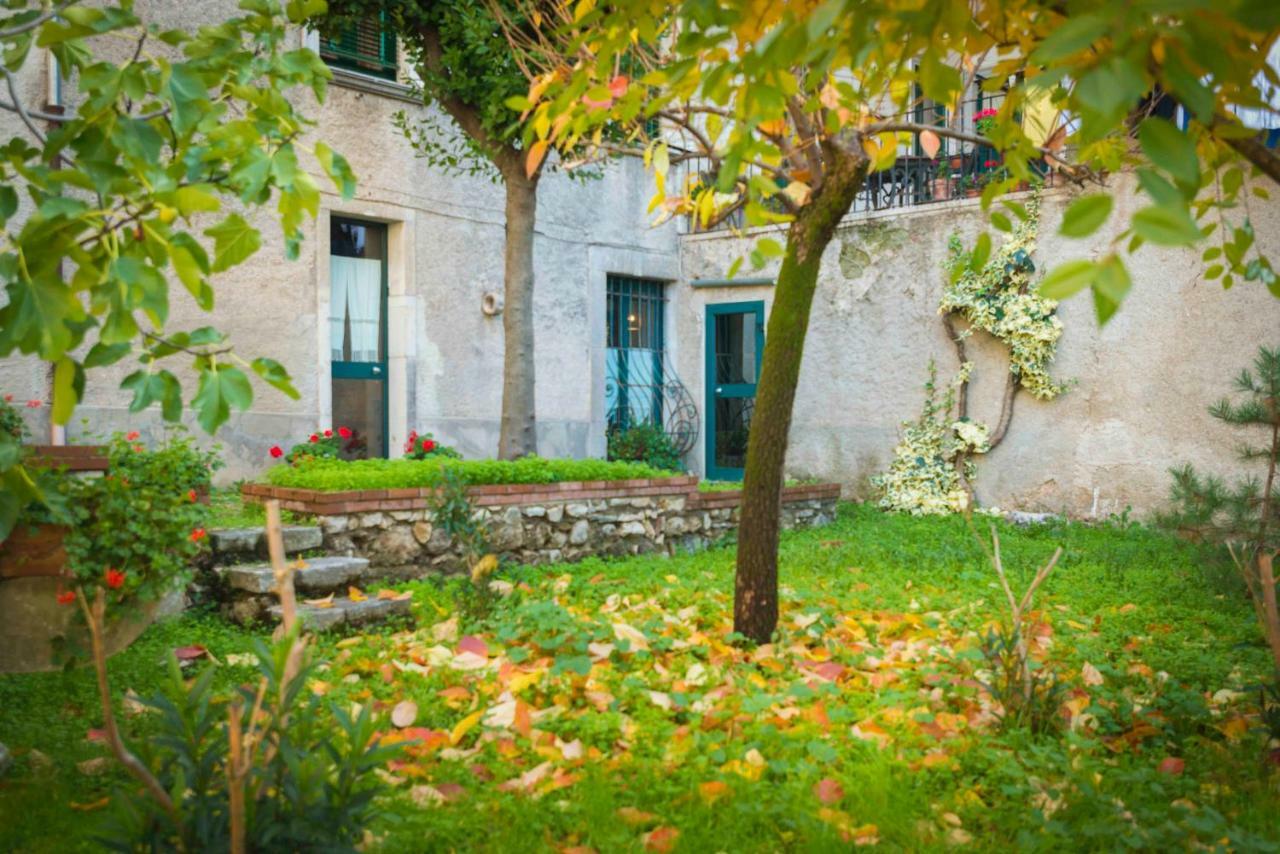 B&B A Casa Di Nonna Падула Екстериор снимка